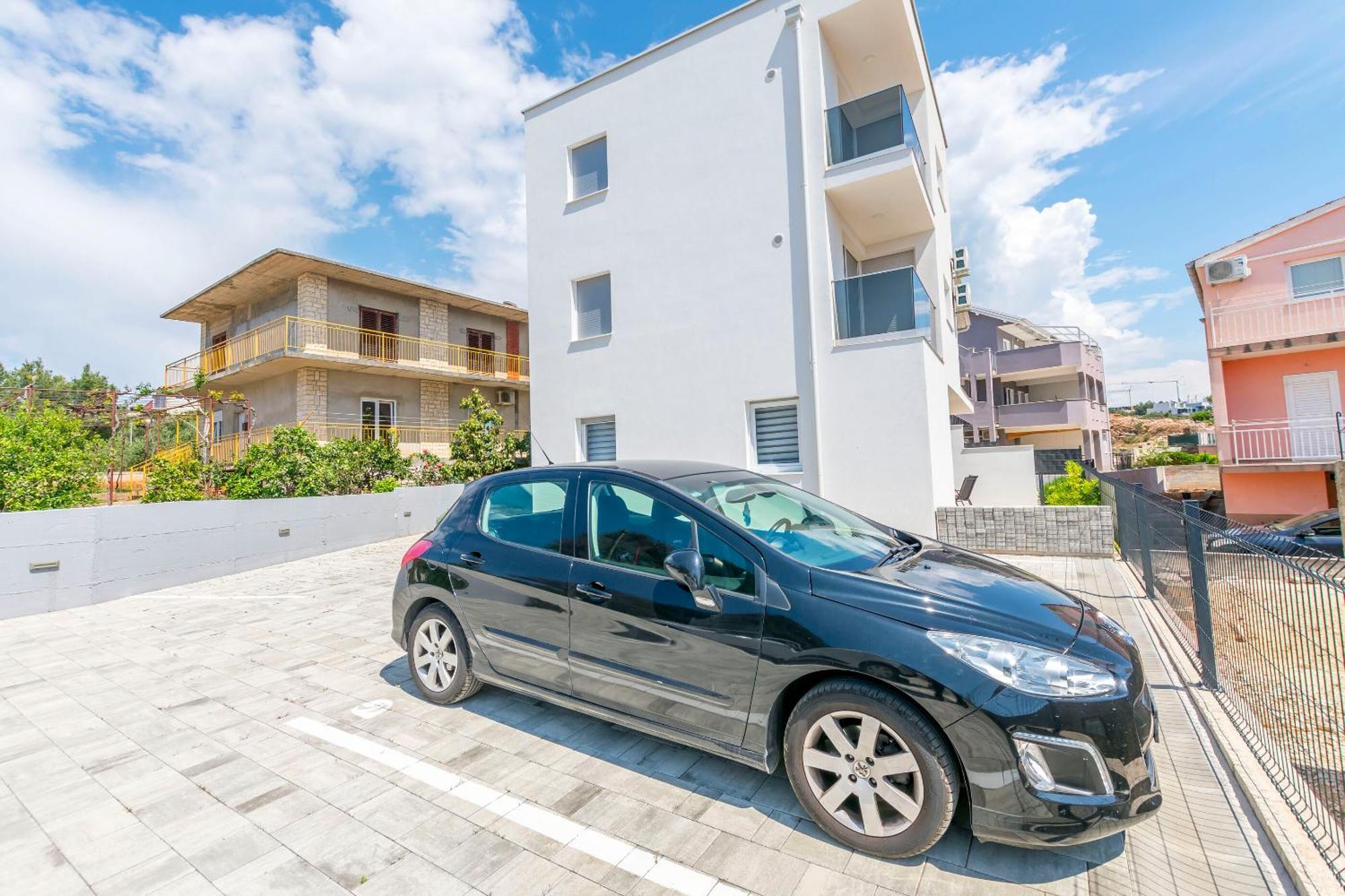 Apartments Tonka Примоштен Екстер'єр фото